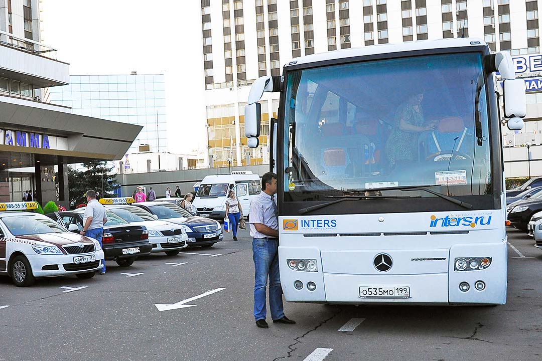 Правительство смягчило требования к туроператорам, организающим автобусные туры по России для детских групп